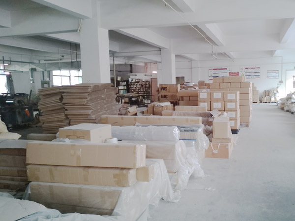 半圓擠出型材産品倉庫